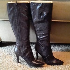 New Nine West dark brown high size 7 - NWOT